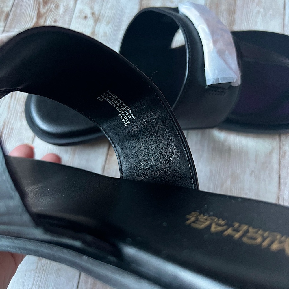 🆕 𝐌𝐢𝐜𝐡𝐚𝐞𝐥 𝐊𝐨𝐫𝐬 𝙲𝚊𝚖𝚒𝚕𝚊 𝚃𝚑𝚘𝚗𝚐 𝚂𝚊𝚗𝚍𝚊𝚕𝚜 - Picture 6 of 10